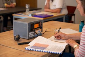 Beitragsbild Sicher auf allen Gewässern: Deine Funk-Ausbildung bei Auf Kurs